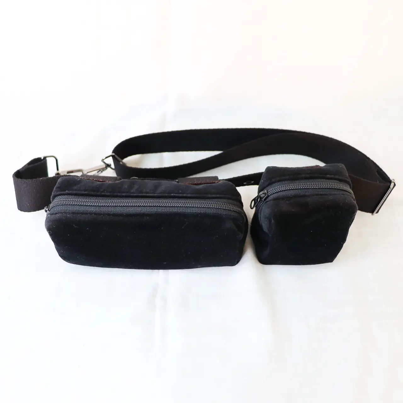 ウエストポーチ